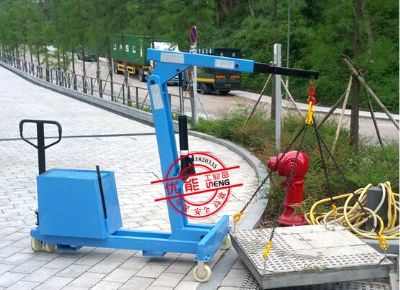 點擊查看詳細(xì)信息<br>標(biāo)題：華友機械移動式小吊機 閱讀次數(shù)：9972