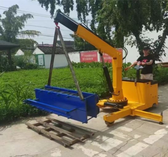 點擊查看詳細信息<br>標題：移動式液壓吊機 多款液壓小吊機 閱讀次數(shù)：1969